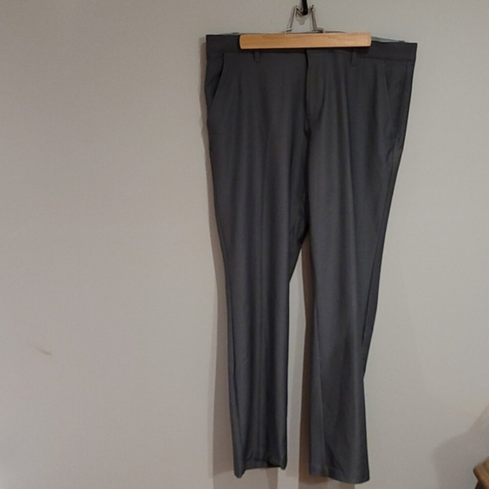 Mens Adidas grey golf pants size 33 waist